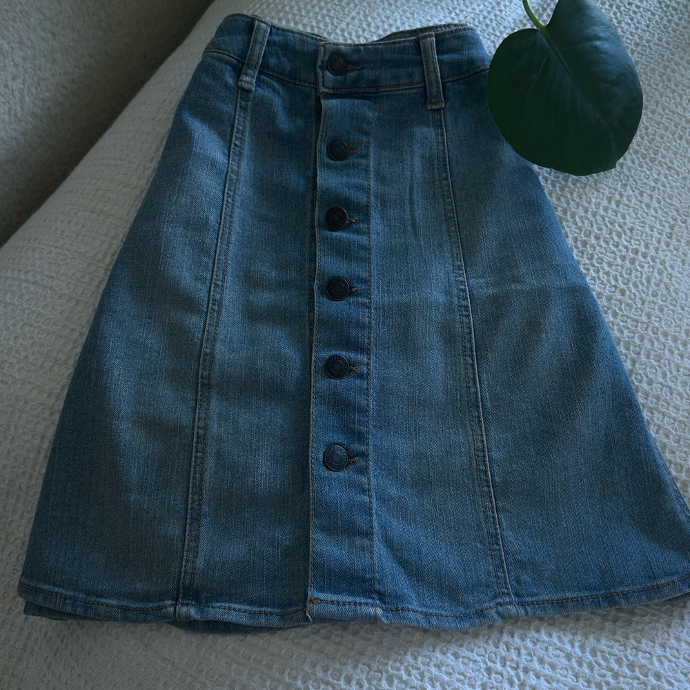 Vintage Mossimo scalloped stretchy denim mini skirt